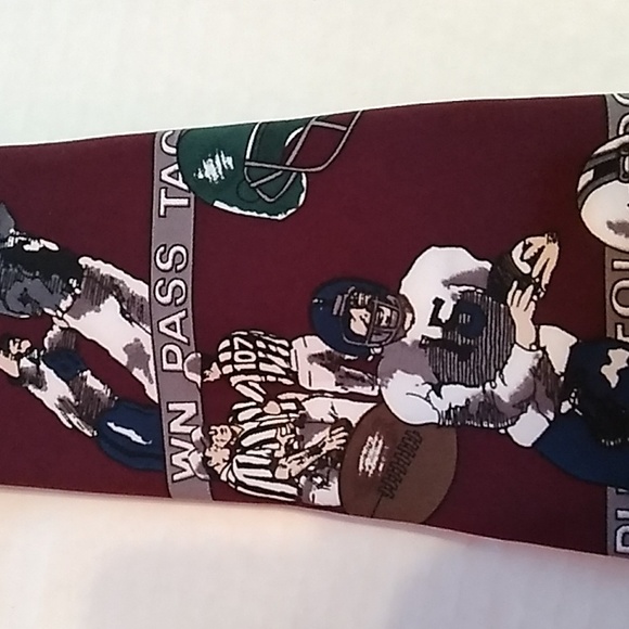 Football Tie - Picture 5 of 9